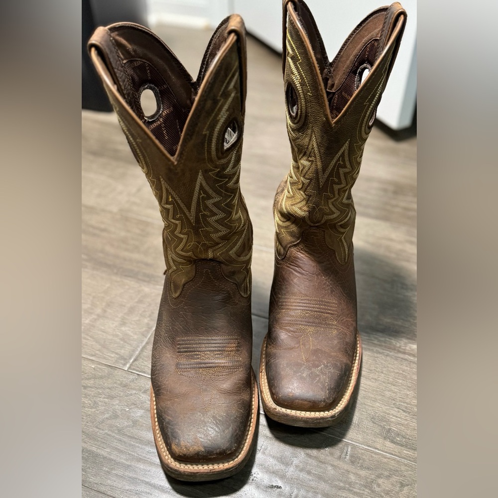SOLD🎉Durango Men’s Size 10M Square Toe Western Boots